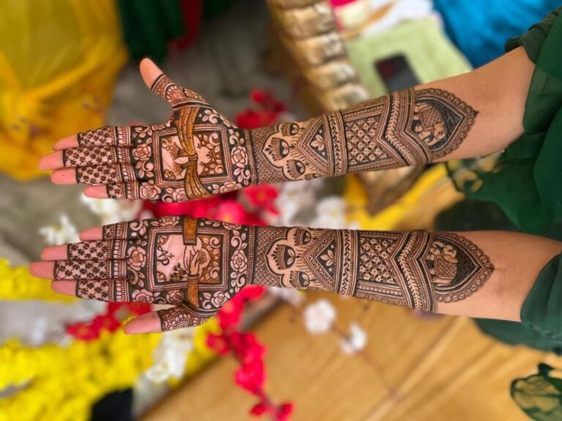 Mehandi Artist Home Service in Bikaner