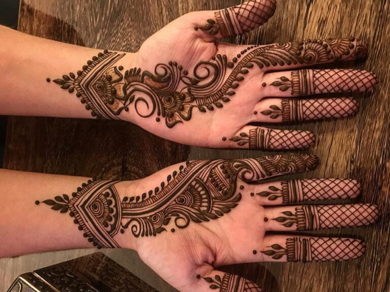 Simple Mehndi Designs in Bikaner